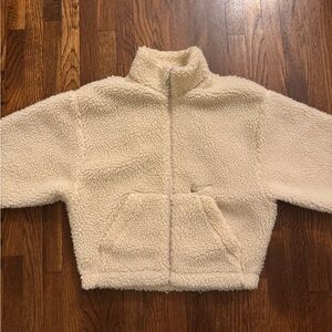 Nike Sherpa teddy jacket size women’s size small